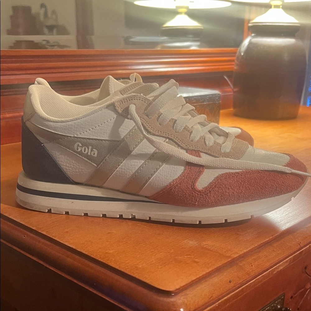 Gola women’s Daytona Quadrant sneaker- Red, White, and Blue